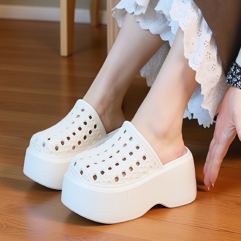 Grube, masywne klapki na platf – Women Shoes Model recenzja i cena